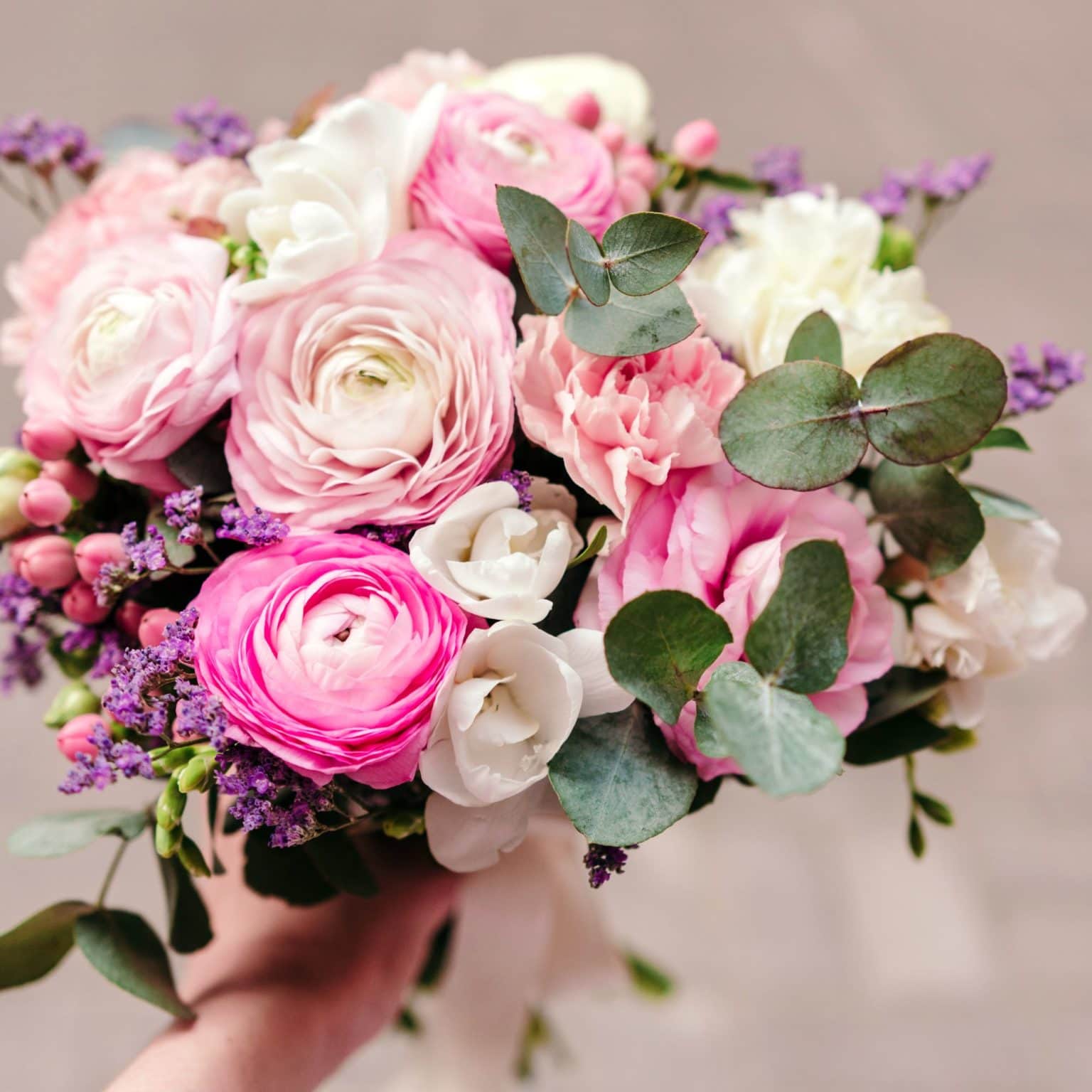 Your Guide to Gorgeous Ranunculus Wedding Flowers - Rose Hill Flowers ...